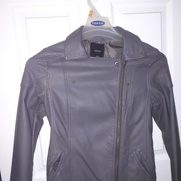 NWOT Forever 21 Faux Leather Bomber Jacket Size small - Picture 3 of 4